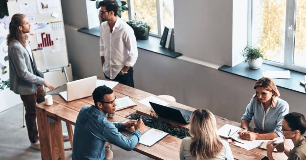 Setting Boundaries with Workplace Friendships 5ef3d0c7bb4c5