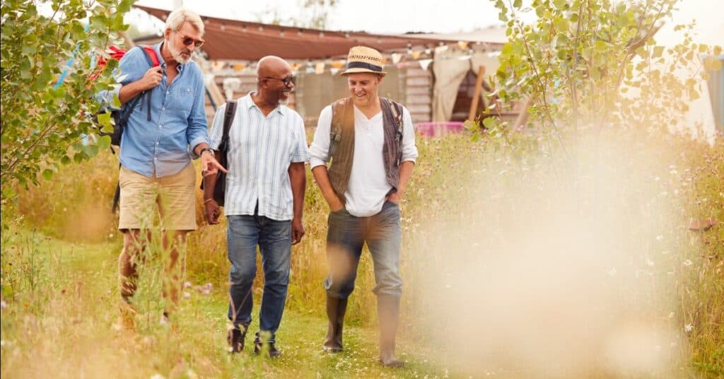 Why You Have More Friends Than You Think 5f15ef9a2de68